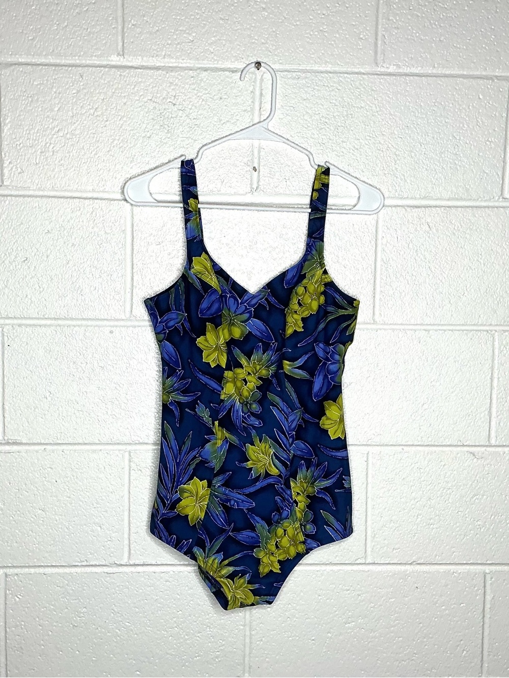 < Vintage Le Cove Blue/Yellow Floral One Piece Swimsuit >